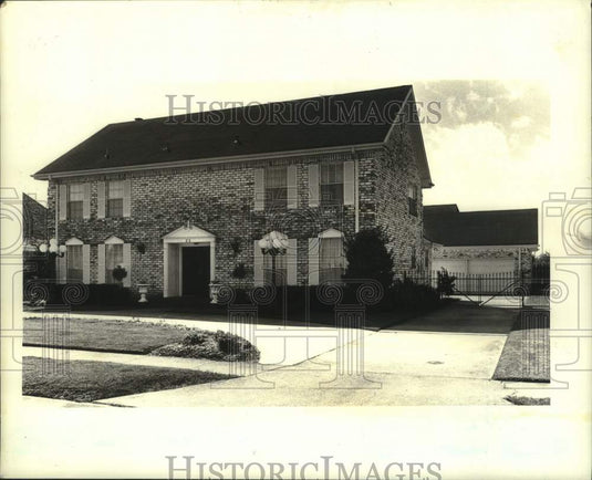 1987 Press Photo House on