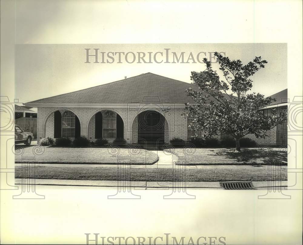 1988 Press Photo Sold property at 8312 Fairfax Drive, Chalmette - Historic Images