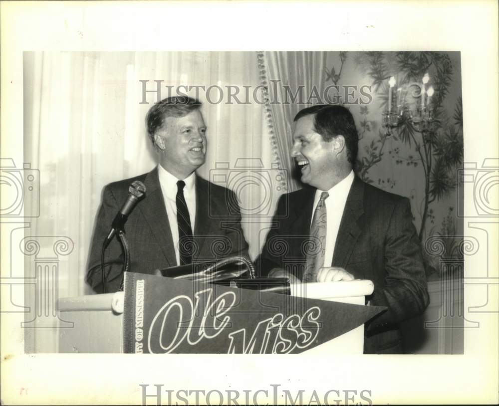 1992 Press Photo Wyn Howard and Greg Doiron at Ole Miss Reunion - Historic Images