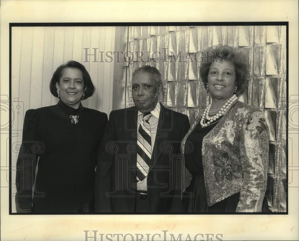 1990 Press Photo SUNO Benefit delegates Ina Gex, Tillman & Irene Howard - Historic Images