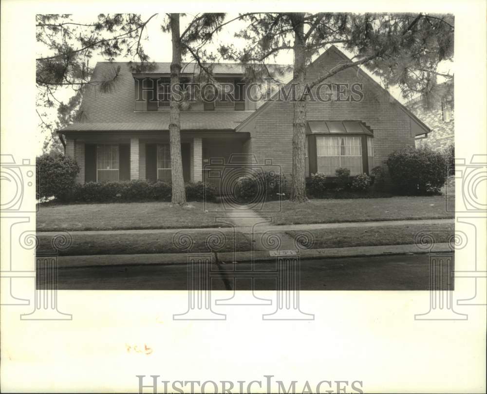 1988 Press Photo Real estate photo of 3741 Rue Nadine in Algiers. - Historic Images