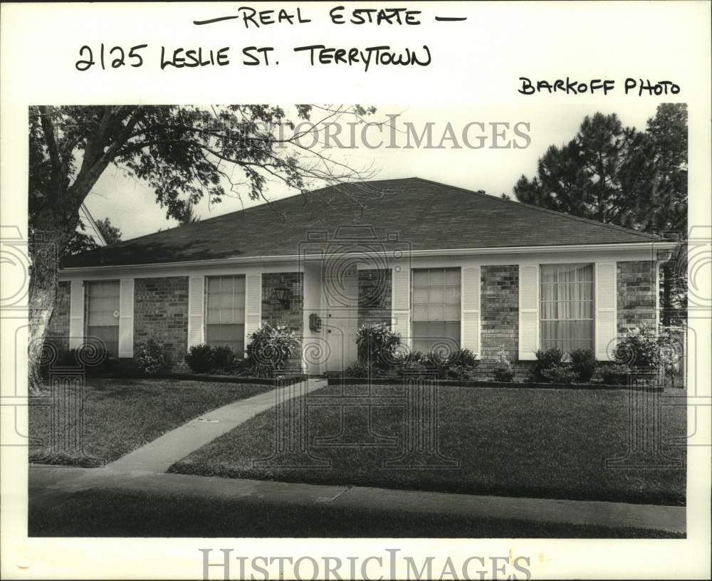 1988 Press Photo Real estate photo of 2125 Leslie Street, house has sold. - Historic Images