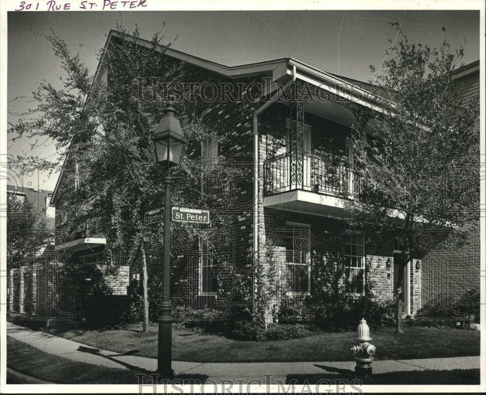 1987 Press Photo New Orleans Housing - Two Story Home at St. Peter &amp; Chartres - Historic Images