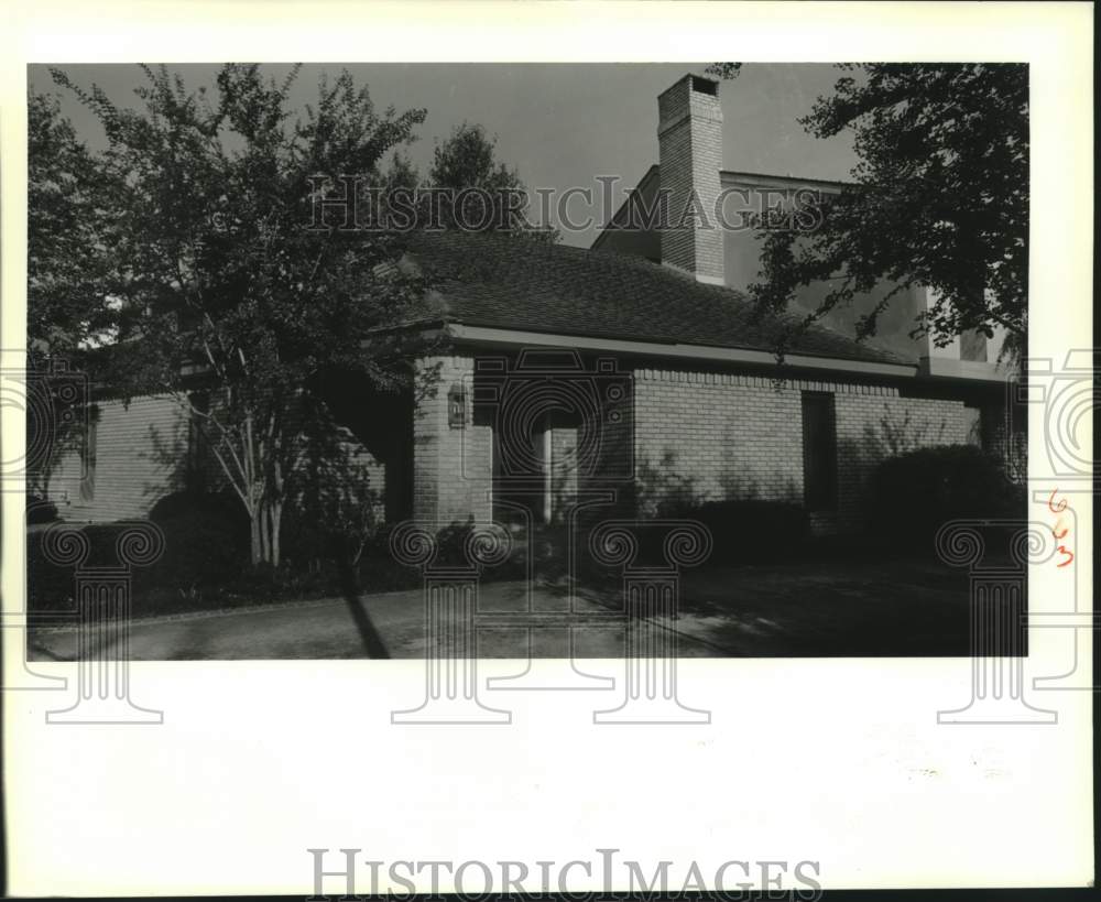 1988 Press Photo Brick Home at 8 Doescher Drive, Harahan, Louisiana - Historic Images