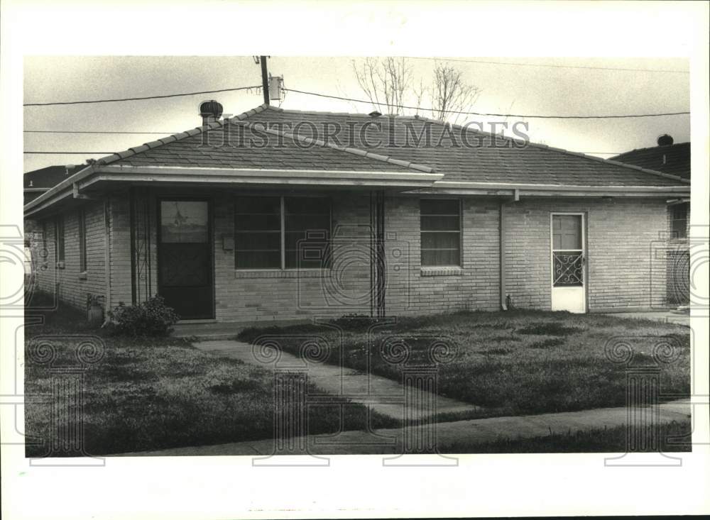 1987 Press Photo Sold Property at 105 Llama Drive, Arabi, Louisiana - Historic Images