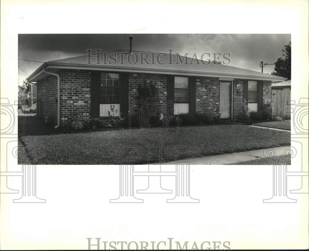 1988 Press Photo New Orleans Housing - House at 3717 Volpe Drive in Chalmette - Historic Images