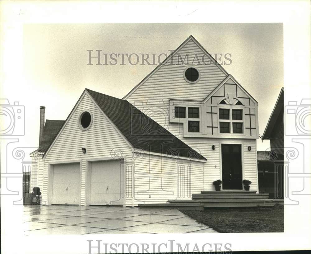 1988 Press Photo Housing - House located at 9112 Rosedown Place in River Ridge - Historic Images