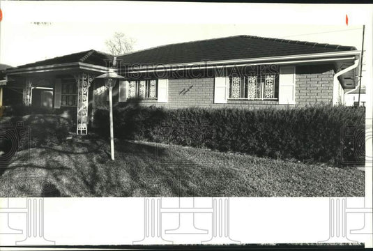 1988 Press Photo Housing - 2021 Congressman Hebert Drive in Chalmette - Historic Images