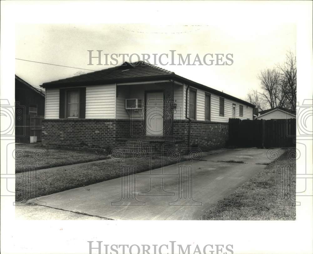 1987 Press Photo Housing - House at 309 E. D&#39;Amour St. in Chalmette, Louisiana - Historic Images