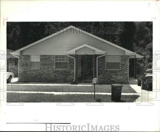 1987 Press Photo Housing - Sold property at 4012-14 Juno Drive, Chalmette - Historic Images