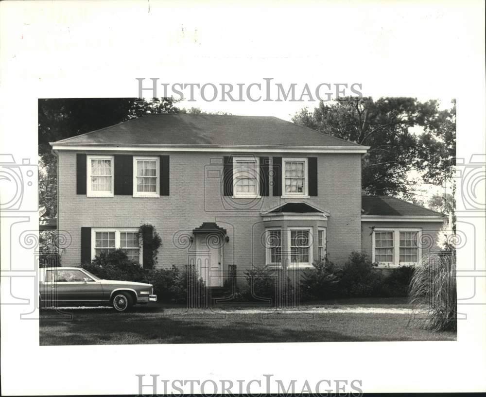 1987 Press Photo Housing - House located at 151 Sauve Road in River Ridge - Historic Images