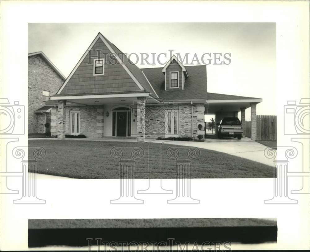 1988 Press Photo Housing - 12320 N. Lake Carmel Drive - nob38314 - Historic Images