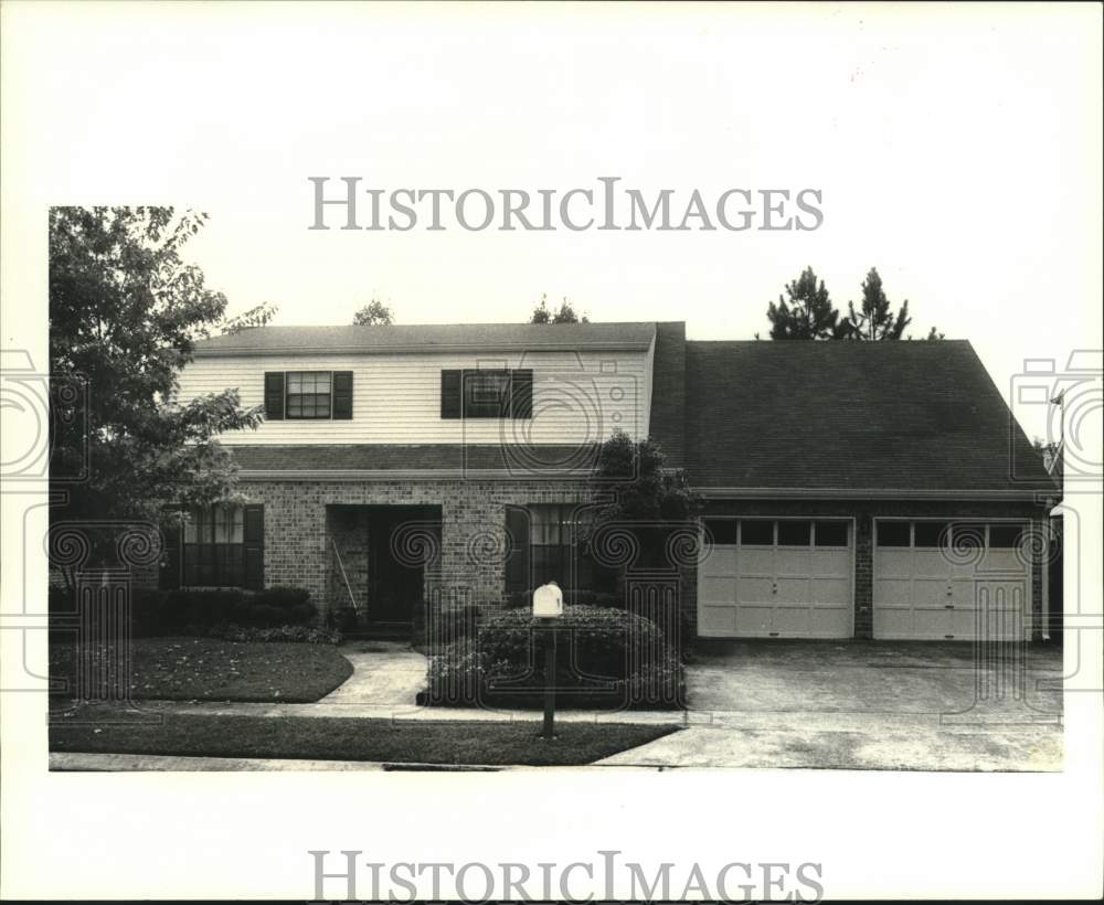 1988 Press Photo House Mug Shot 7300 Sheringham Harahan - nob38319 - Historic Images