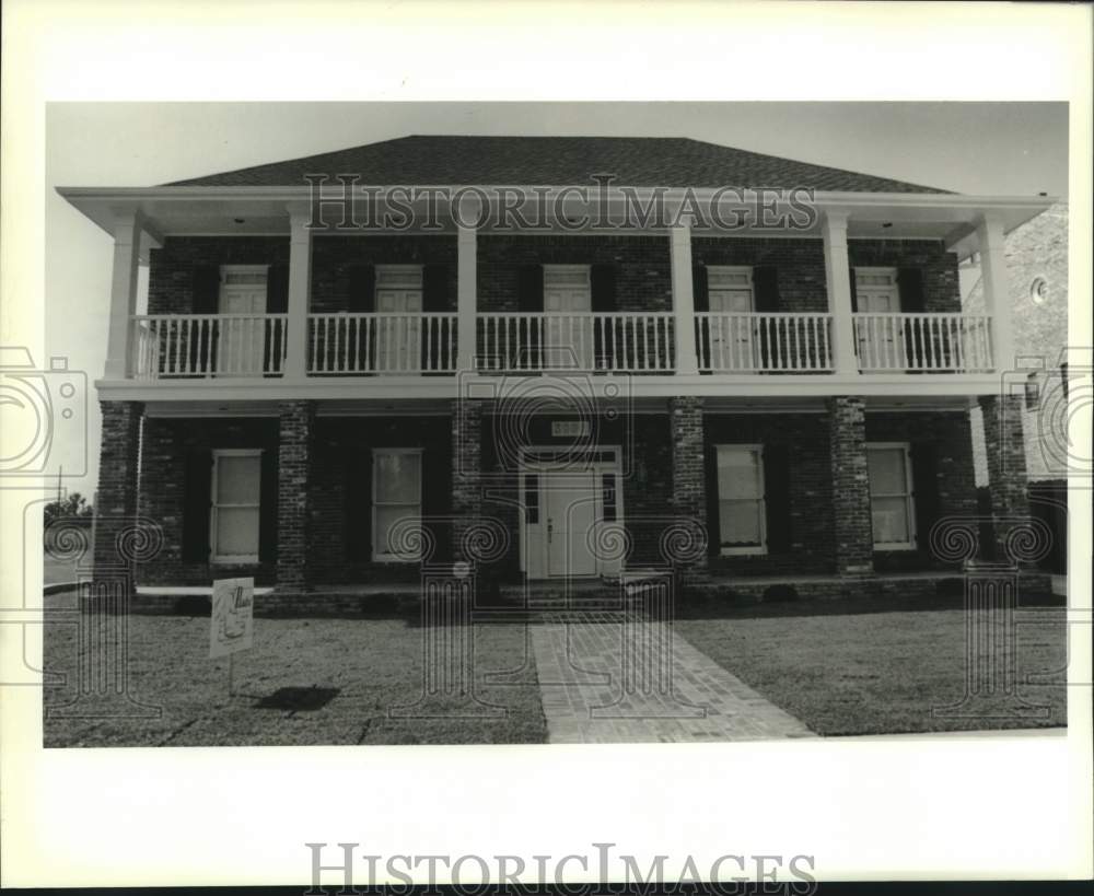 1988 Press Photo Housing - House located at 3900 N. Arnoult Rouad in Metairie - Historic Images