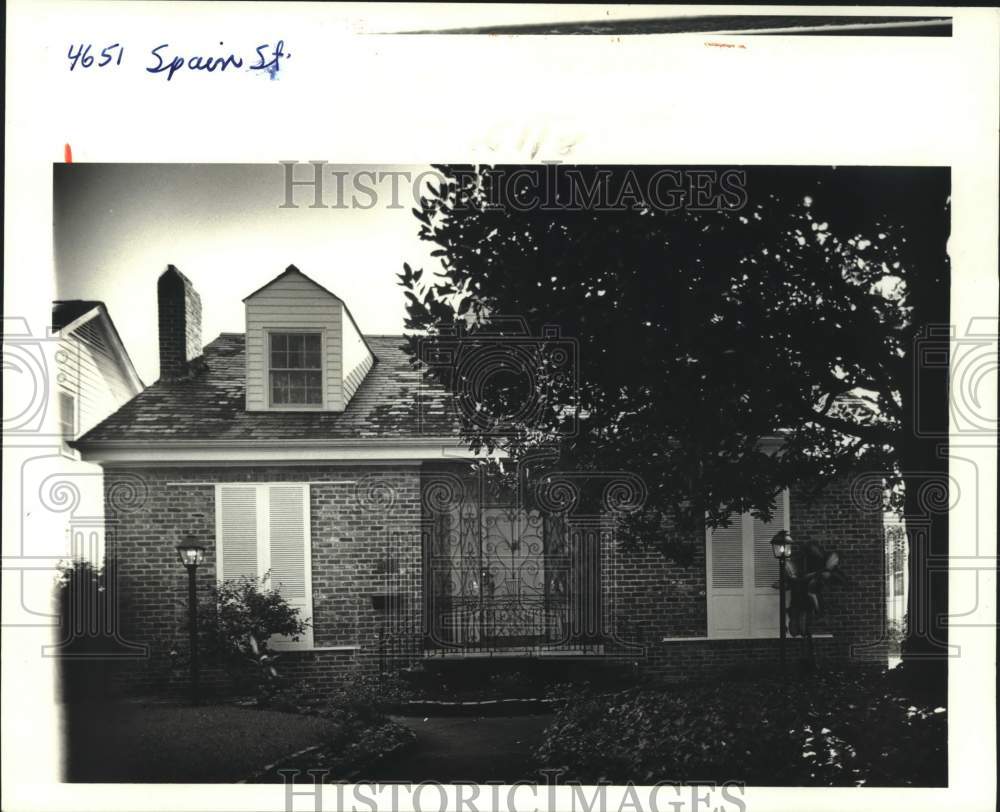 1987 Press Photo Housing - House located at 4652 Spain Street - Historic Images