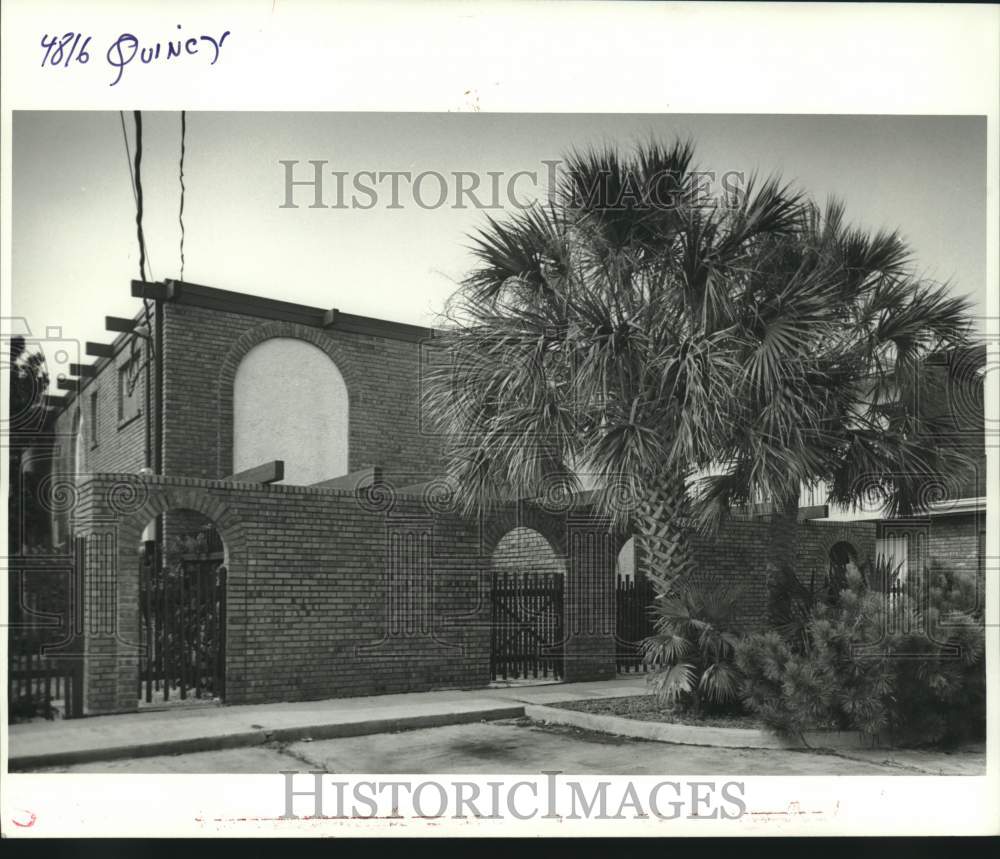 1987 Press Photo Housing - 4816 Quincy St. - nob38337 - Historic Images