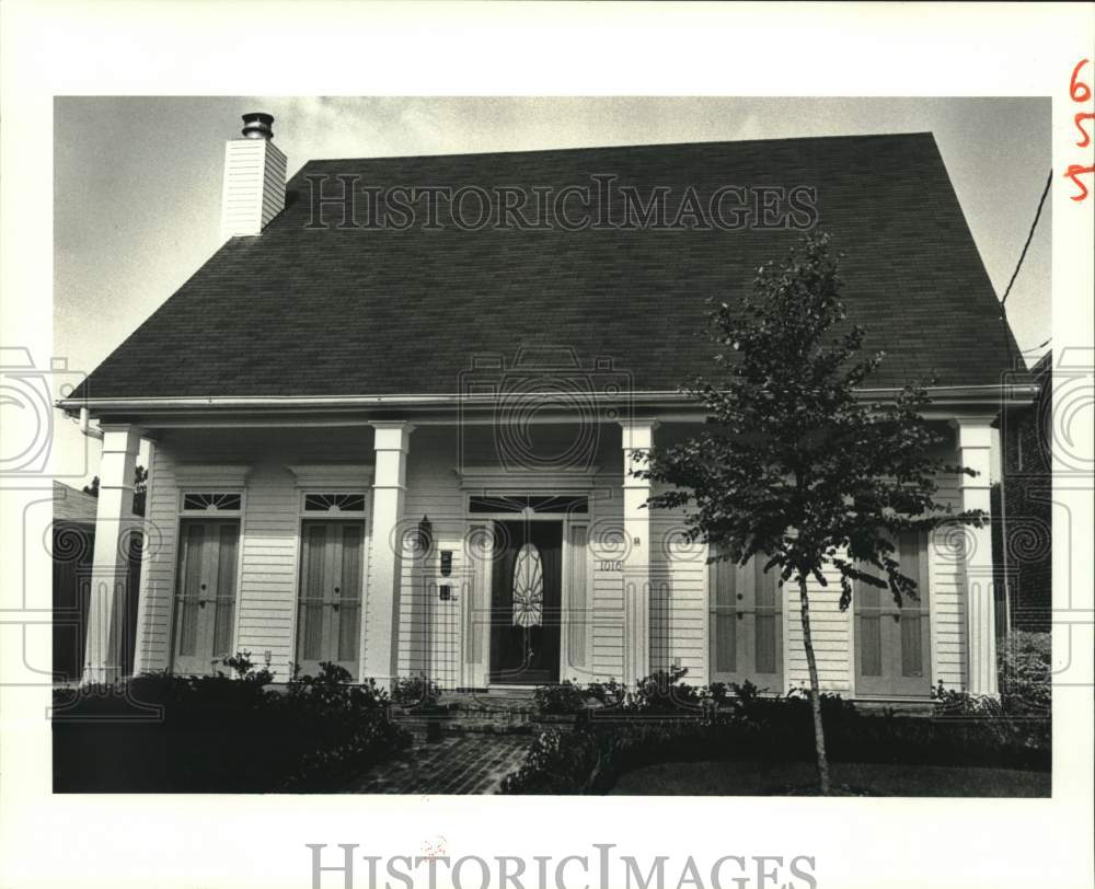 1988 Press Photo House Mug Shot -- 1016 Martin Behrman, Metairie - Historic Images