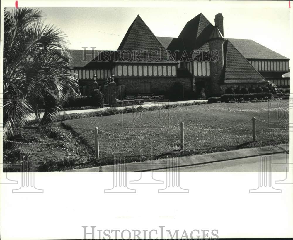 1987 Press Photo Louisiana House Mug shot - 28 Chateau Haute Brion Drive Kenner - Historic Images