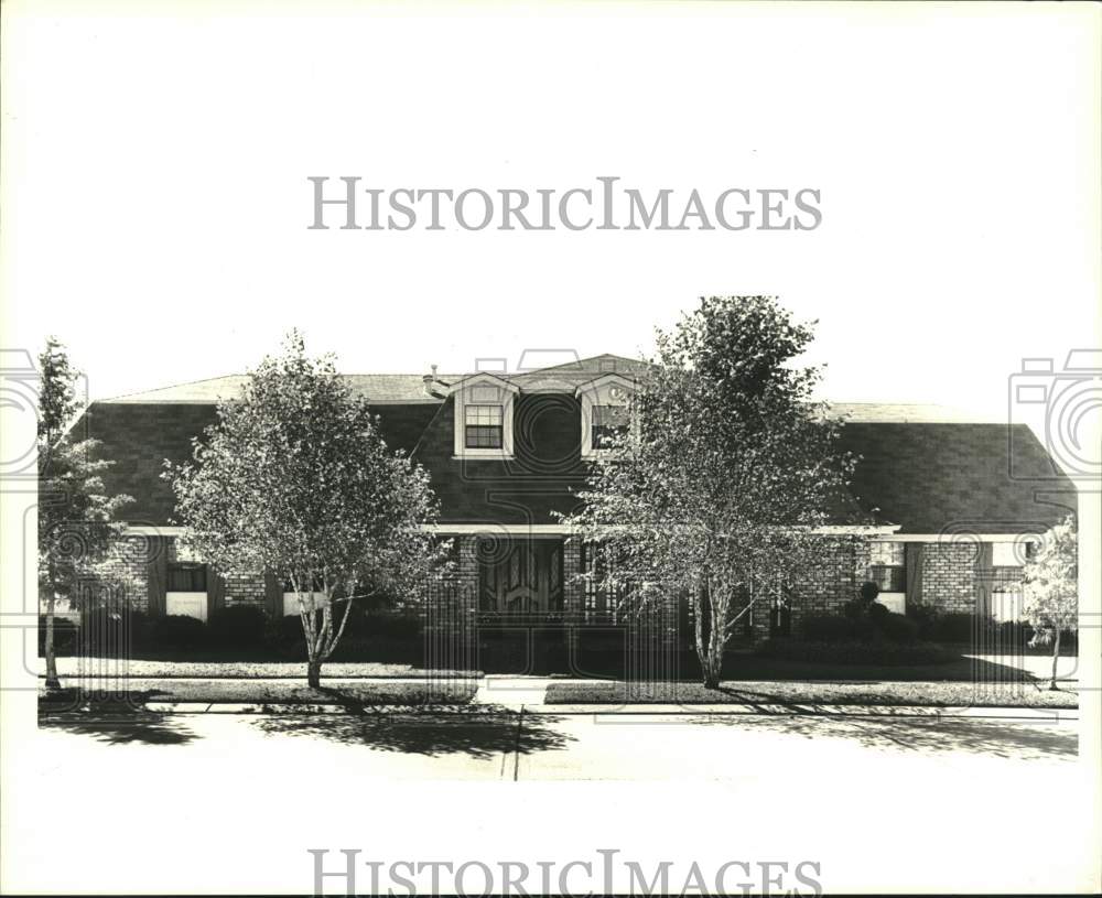 1987 Press Photo Housing - 5129 Janice Avenue - Historic Images