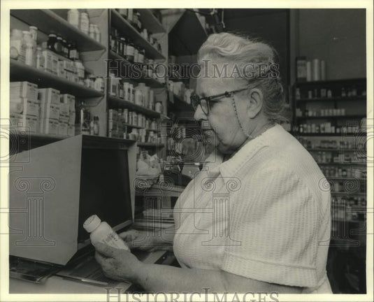 1979 Press Photo Ruth Howell in her pharmacy on Prytania Street  - nob38497 - Historic Images