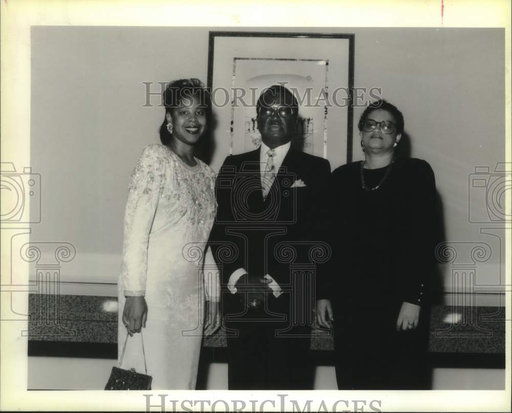 1990 Joe Clark Gala Dinner attendees - Historic Images