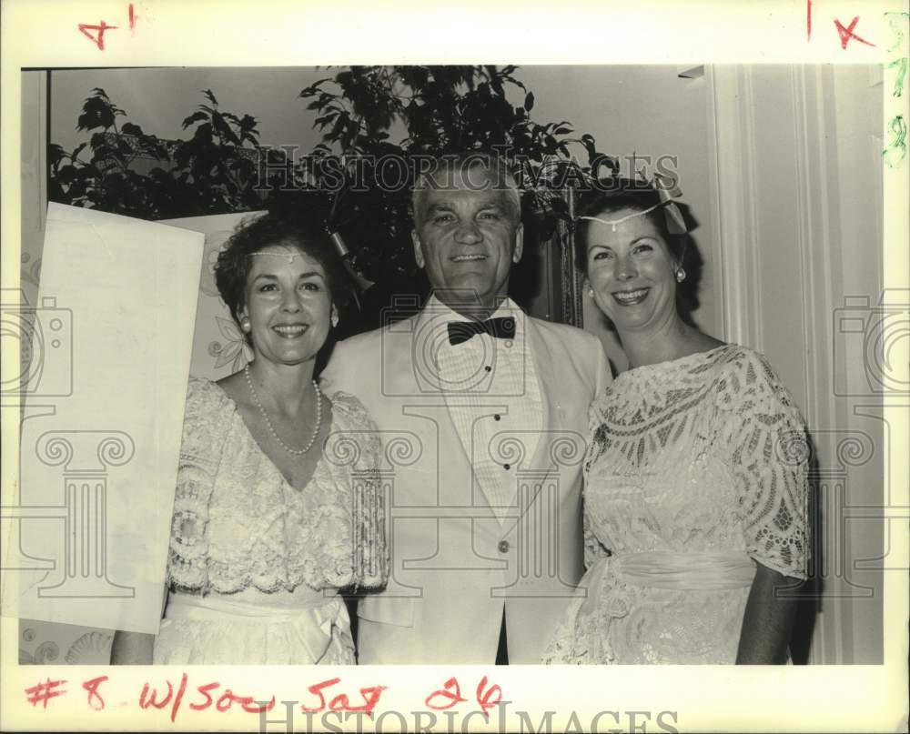 1989 Bal De Tete - Patsy Hardin, Julian Hillery and Sally Cockerham - Historic Images