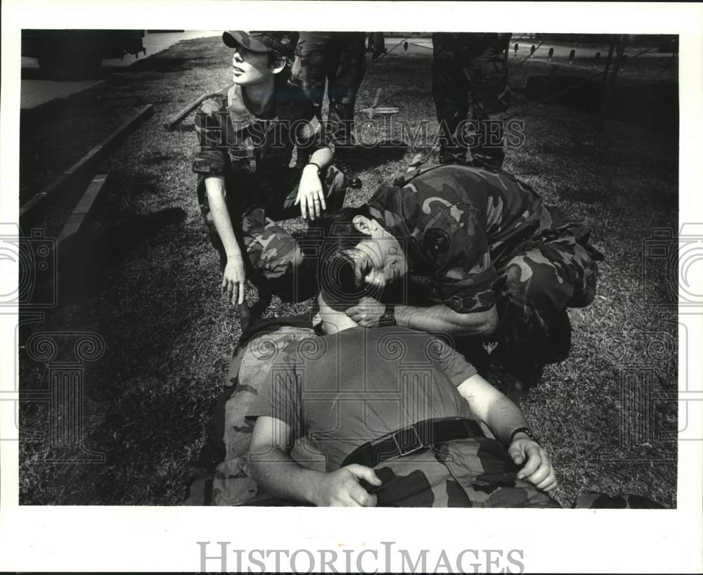 1987 Nursing Supervisor for Humana Hospital leads CPR exercise. - Historic Images