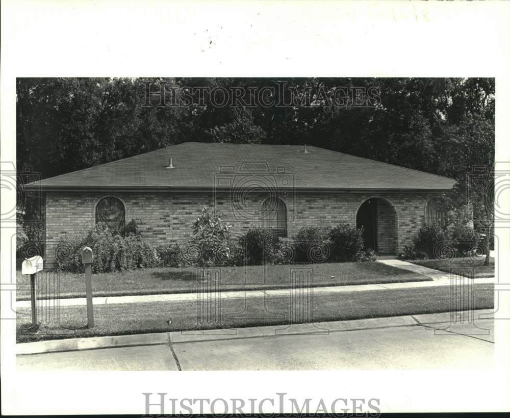 1987 Press Photo New Orleans Housing - House at 2405 Fable Drive in Meraux - Historic Images