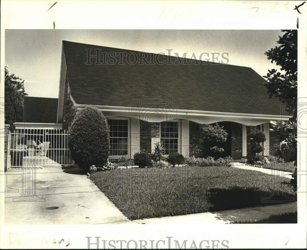 1981 Residence at 4916 Transcontinental Drive in Metairie - Historic Images