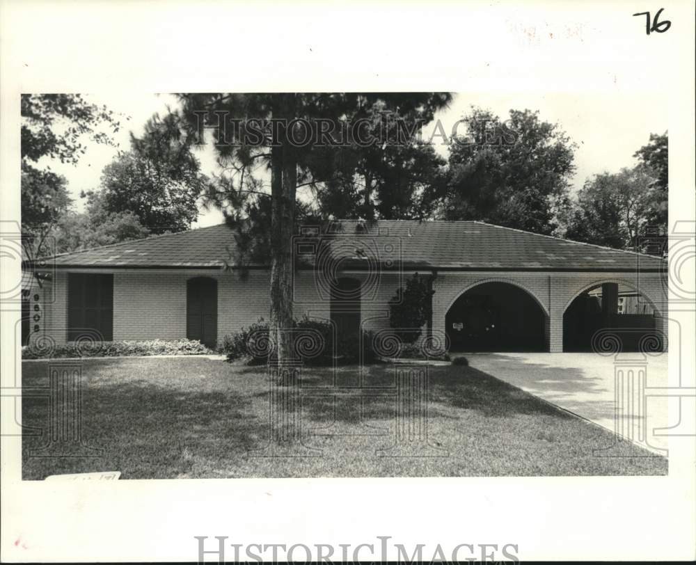 1982 Property at 9608 Robin Lane in East Jefferson - Historic Images