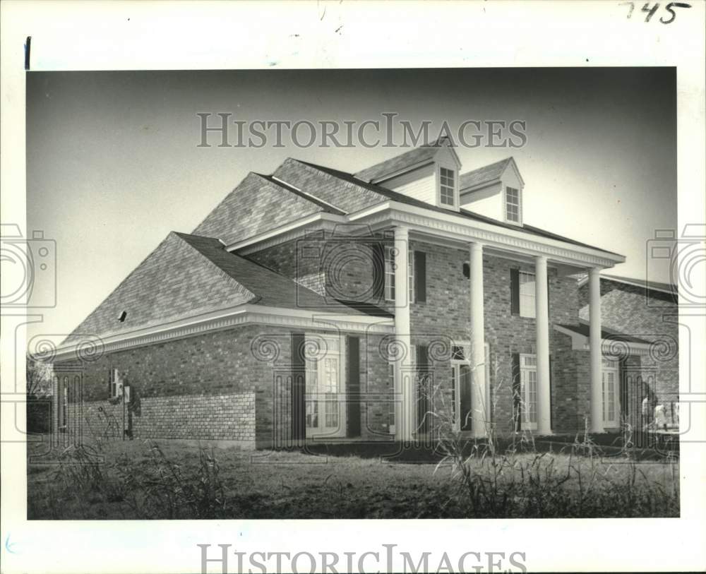 1981 Housing - The residence at 29 Chateau Latour Drive - Historic Images