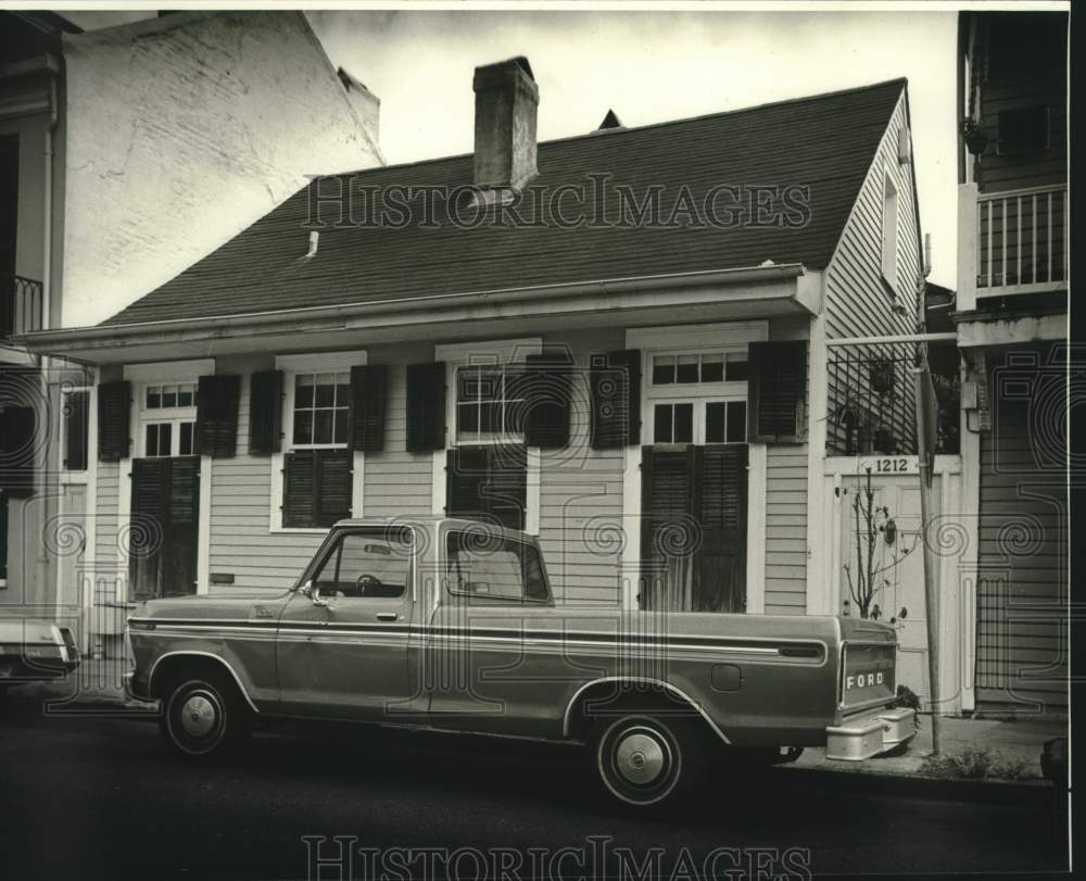 1981 Real estate photo of 1212 Burgundy in Vieux Carre. - Historic Images