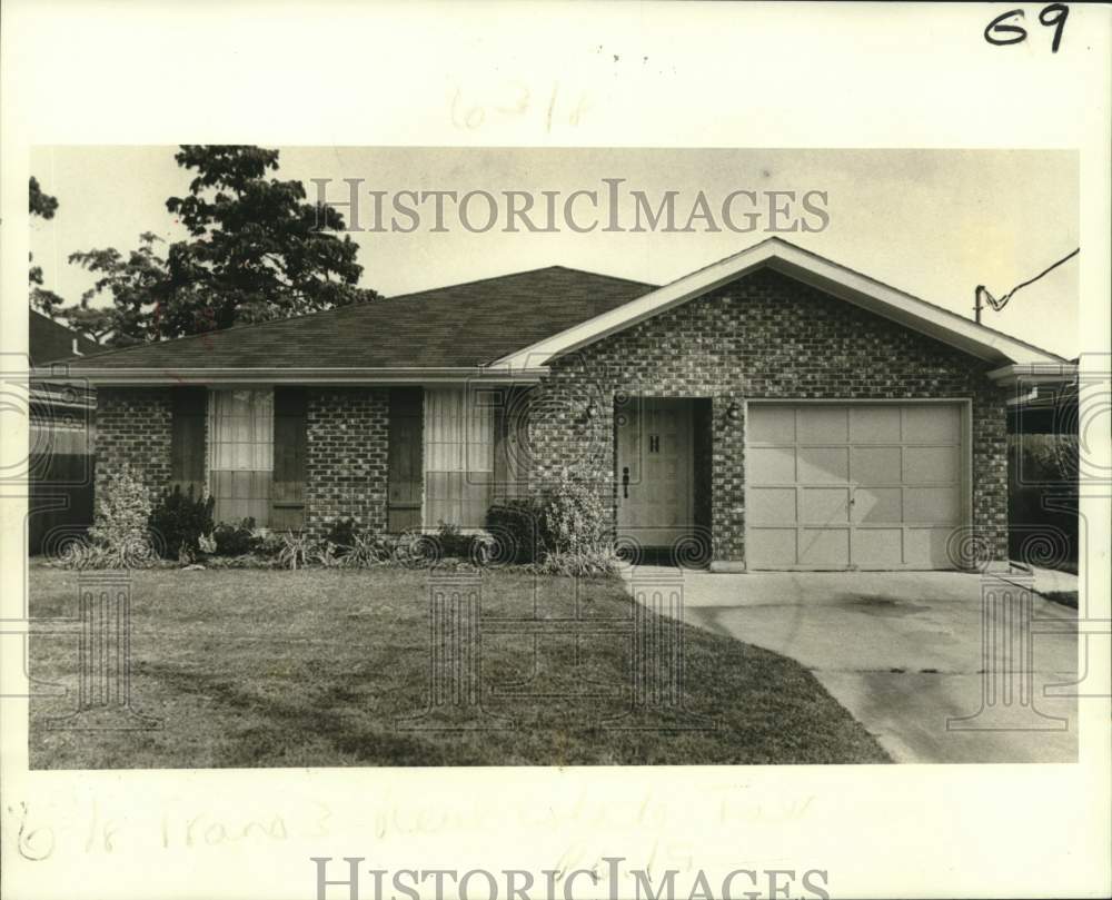 1981 Home at 3124 Roosevelt Blvd. sold to Daniel L. Zucker - Historic Images