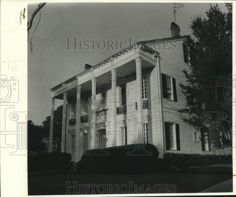 1981 Real estate photo of 1631 Octavia Street in Uptown area. - Historic Images