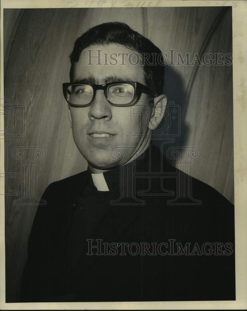 1968 Rev. Patrick J. Hunter, S.J. at Lamplighter Club - Historic Images