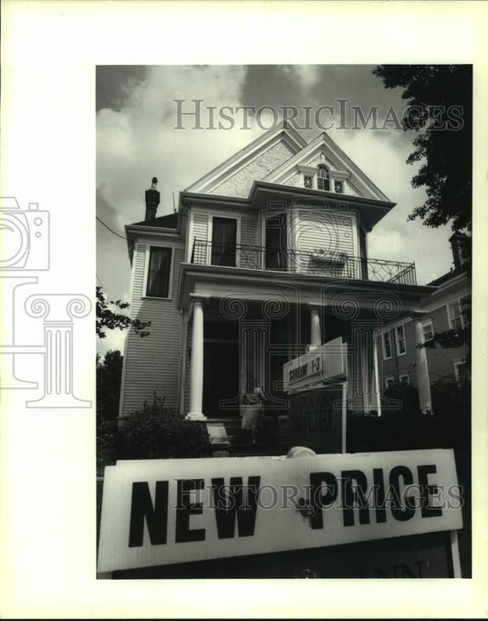 1991 Press Photo 1828 Milan St. Home, Price was reduced from 235,000 to 220,000 - Historic Images