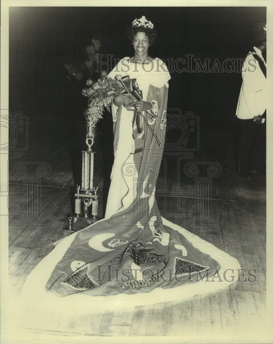 1975 Press Photo Amelia Hodges at Prince Hall Shrine Convention - nob39425 - Historic Images