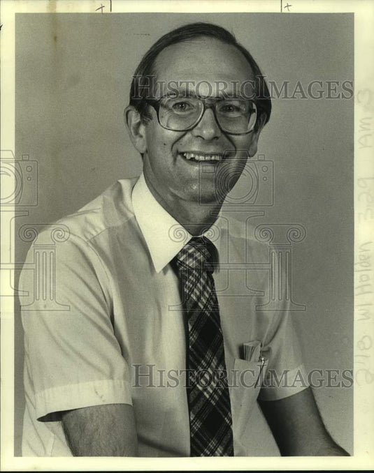1984 Press Photo Larry Holden is running for president in 2000 in Human Party. - Historic Images