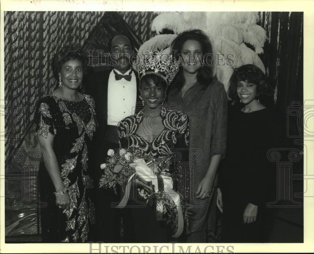 1989 Attendees of Bayou Classic Coronation - Historic Images