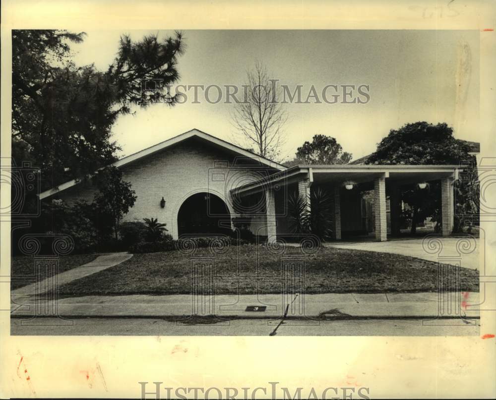 1980 Home at 3 South Lark Street sold to Van Relco Incorporated - Historic Images