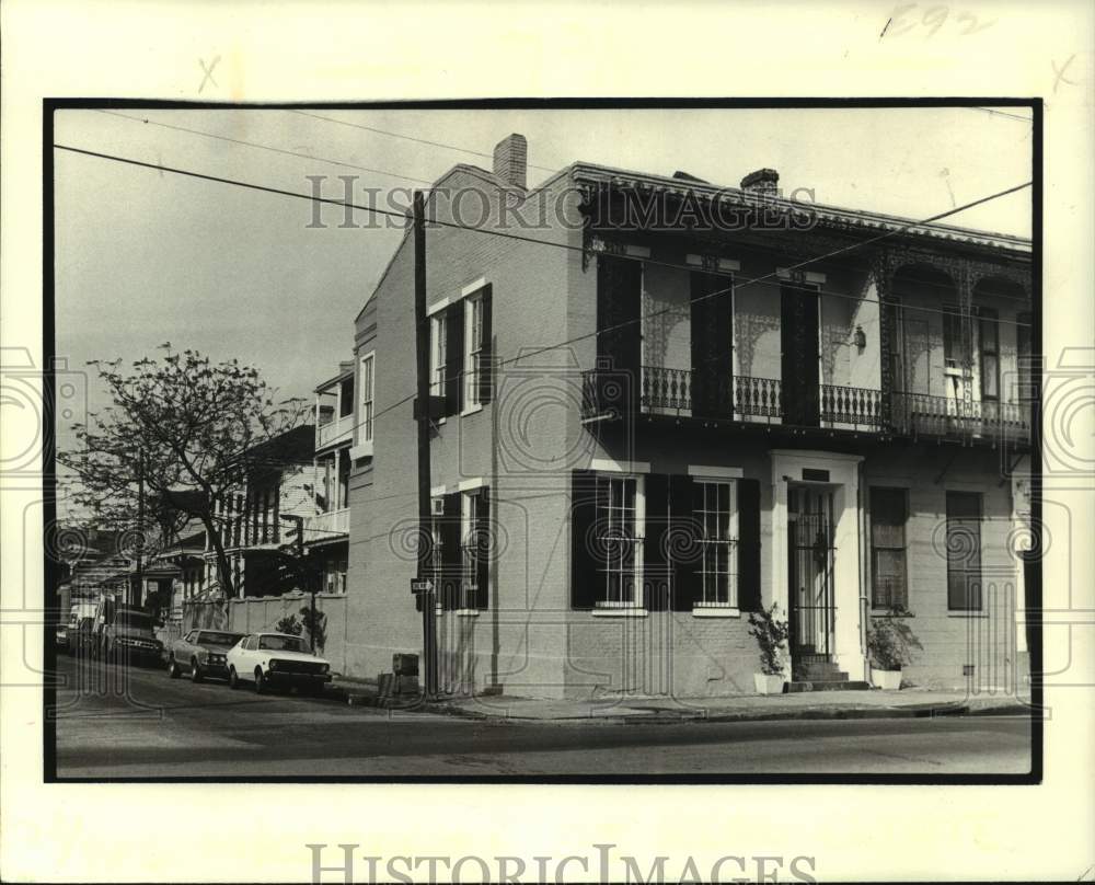 1979 Abandoned and Renovated, 1631 Carondelet Street, New Orleans - Historic Images