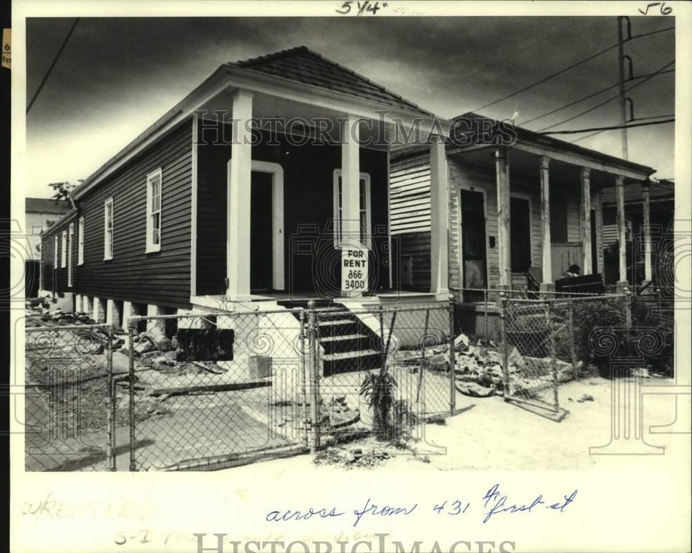 1979 Renovated Shotgun House, 400 Block of First Street, New Orleans - Historic Images