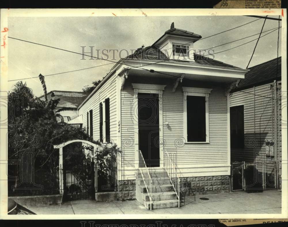 1979 Single Shotgun House at 1414 Mandeville, New Orleans - Historic Images