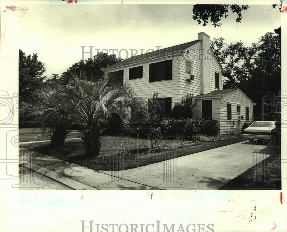 1981 Two-Story Home Sold at 429 Betz Place, Metairie, Louisiana - Historic Images