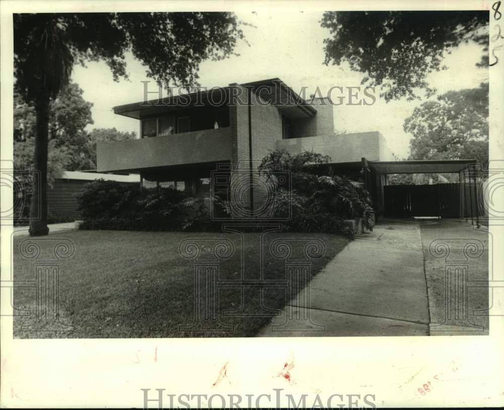 1981 Modern Home at 5426 Bellaire Drive, Uptown New Orleans - Historic Images