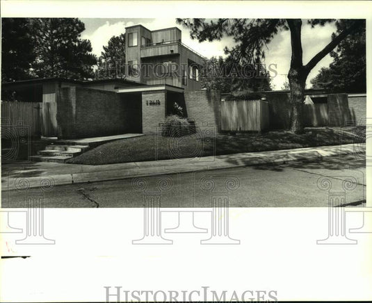 1987 Housing - House at