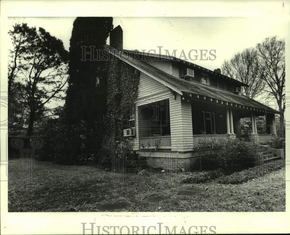 1985 Housing - House at 1102 Metairie Road sold to Donald Depp - Historic Images