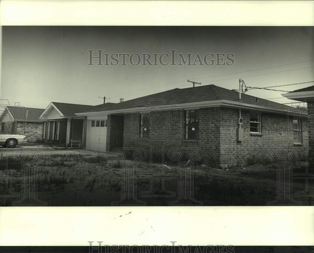 1982 Housing - Historic Images