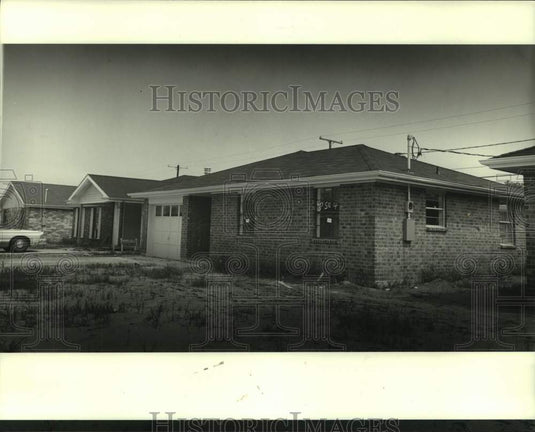 1982 Housing - Historic Images