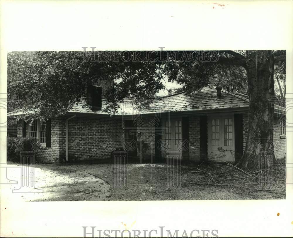 1985 Property at 336 Homestead Avenue sold to Lois and Jay Van Kirk - Historic Images